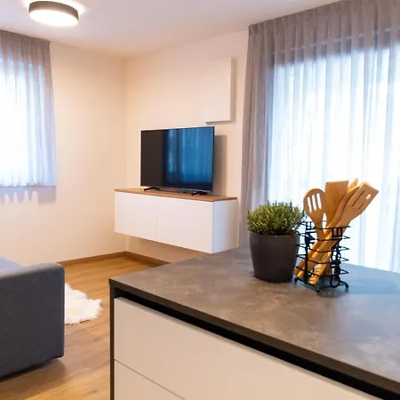 Apartment Sonnlicht Falzes